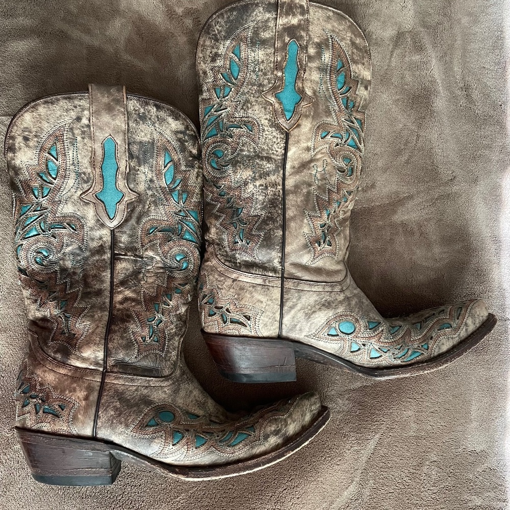 Lucchese women boots 7.5 used with box